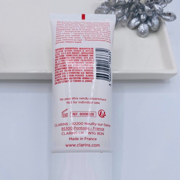 Clarins Exfoliating Body Scrub form Smooth Skin with bamboo powders - Full Size - Picture 5 of 14